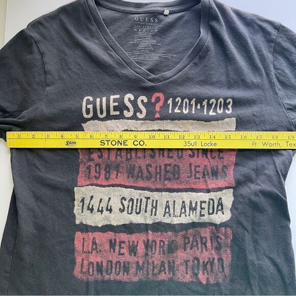 Vintage‎ Guess V-Neck Short Sleeve T-Shirt, Gray, Size Medium - Picture 5 of 8